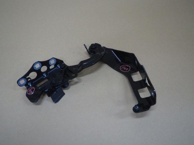 Петля капот правый mercedes w205 a2058800928 фото №1