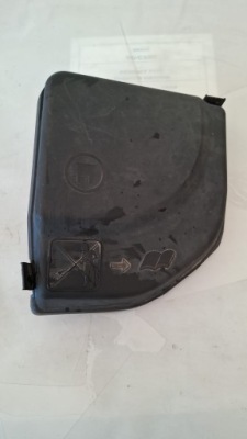 Крышка коробка предохранителей peugeot 308 ii 9653315180 1.4l бензиновый фото №1