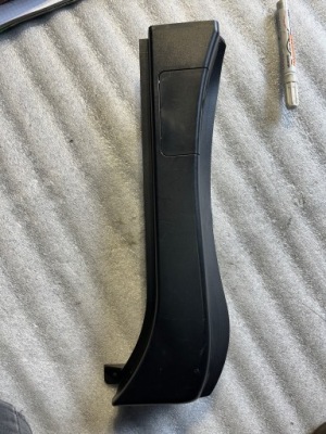 557 bmw x5 e70 захист стійка багажника 7145953 фото №1