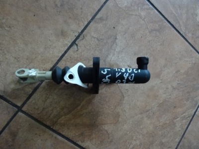 Volvo v40 1.9dci 03' помпа зчеплення 30652169 фото №1