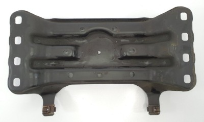 Кронштейн коробки автоматична коробка передач mercedes glk x204 a2042401302 фото №1