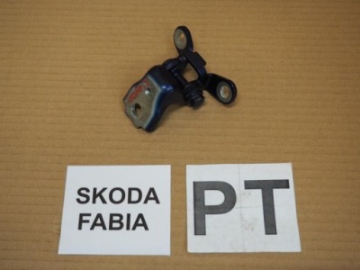 Петля двері правих задніх верхній skoda fabia ii фото №1