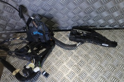 Renault clio iv замок дверь замок ручка жгут оригинальный номер 805024563r 806068456r фото №1