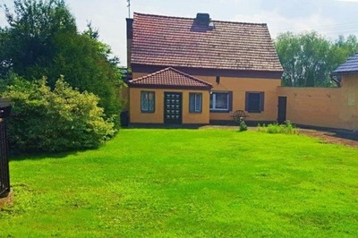 Dom, Łomnica, Olesno (gm.), 100 m²