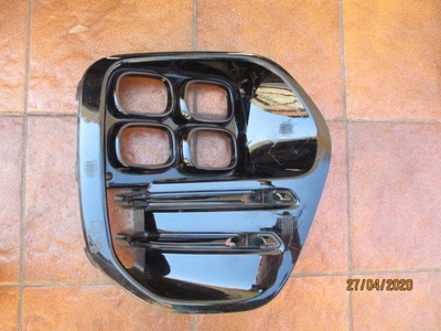 Kia sportage iv решітка заглушка права перед фото №1