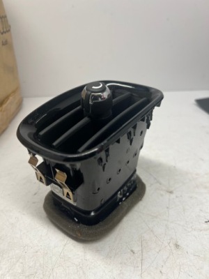 Mini countryman f60 lci решітка обдув 190507-10 фото №1