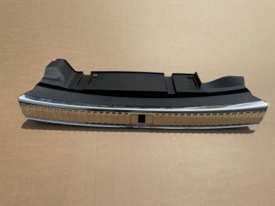 Audi e-tron 55 захист поперечина заднього багажника фото №1