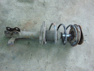 Toyota corolla mcperson правый --- фото №1