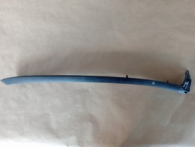 Молдинг стекло стойка левая mustang v ar33-63132565 фото №1