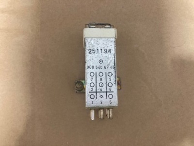 Mercedes w124 реле захист від перенапруги 0005406745 фото №1