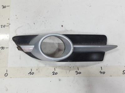 Vw eos 06-10r решітка бампера ліва перед фото №1