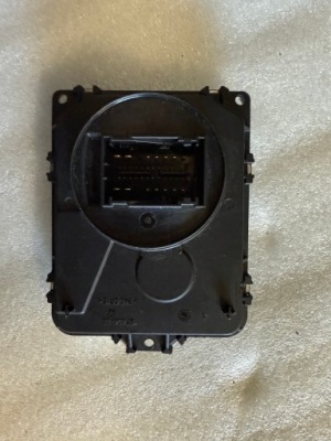 Перетворювач vw audi 8v0907399.... фото №1