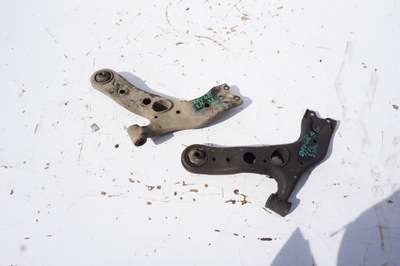 Важіль правий перед toyota rav4 iii 3 fl фото №1