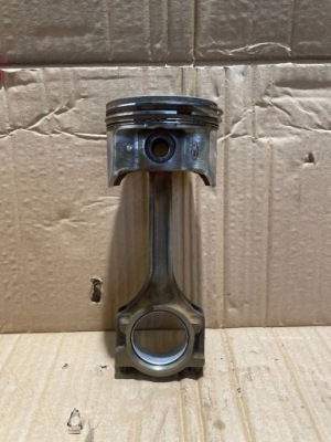 Ford fiesta поршень фото №1