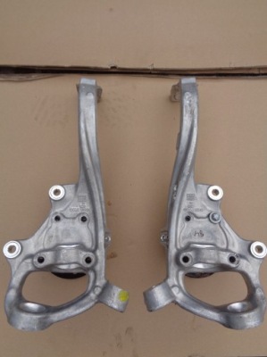 Поворотний кулак передня ліва права mercedes c-klasa w205 . фото №1