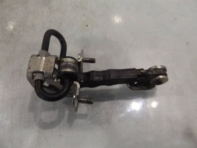 Alfa 147 ограничитель дверь левый перед фото №1