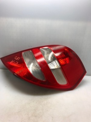 Лампа задня праве 1698200464 mercedes фото №1