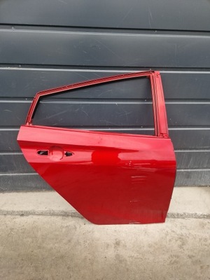 Toyota prius iv дверь задняя правое фото №1