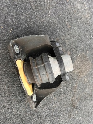 Volvo v90 ii кронштейн подушка двигателя фото №1