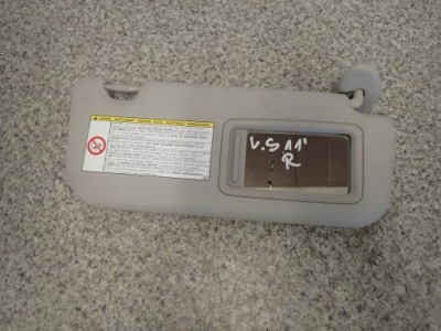 Toyota verso s subaru trezia козирок передній правий фото №1