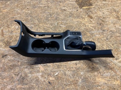 Защита заглушка туннель sportage iv 84651-f1aa фото №1