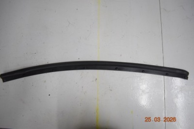 Juke f16 прокладка капот права фото №1