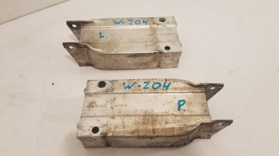 Mercedes w204 кронштейн зона деформации правая a20462010995 фото №1