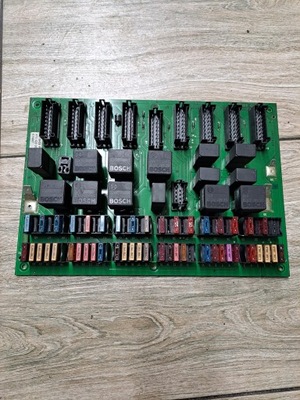 Панель плита коробка предохранителей volvo fl 6 00-06 фото №1