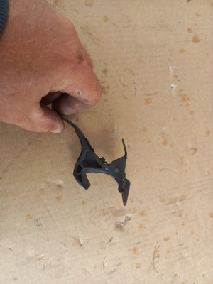 Peugeot 208 засов капот фото №1