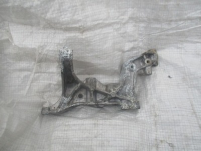 Mercedes w204 w212 1.8 cgi кронштейн кронштейн двигуна фото №1