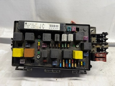 Коробка предохранителей opel astra h 1.6 13220435jc фото №1