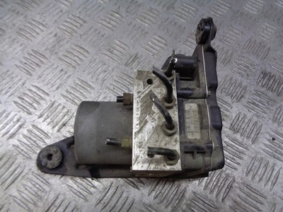 Renault оригінальний номер 8200038702 насос abs фото №1