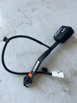 Клипса поперечина левый перед kia stonic 88830h8000 фото №1