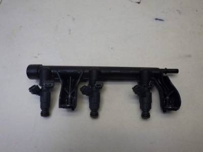 Молдинг впрыскная форсунки citroen c3 iii 1.2 vti 9816955780 фото №1