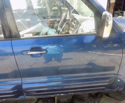 Mitsubishi pajero iii 99-06 двері правий перед d85 фото №1