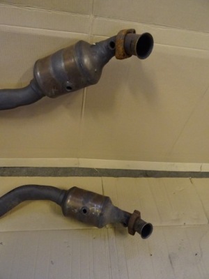 Mercedes каталізатор a2304902614 фото №1