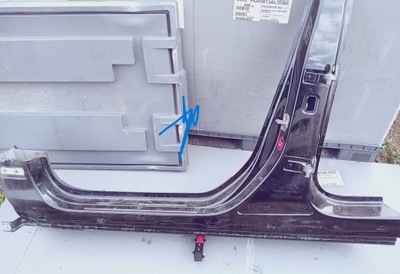 VOLVO V40 II PRÓG LEWY SŁUPEK
