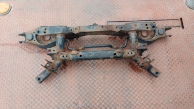 Балка подрамник подрамник подрамник задняя задние lexus is220 05- фото №1