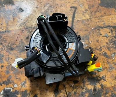 Стрічка подушка безпеки датчик kąta повороту lexus rx 450h rx300 iv 2015-2022 європа фото №1