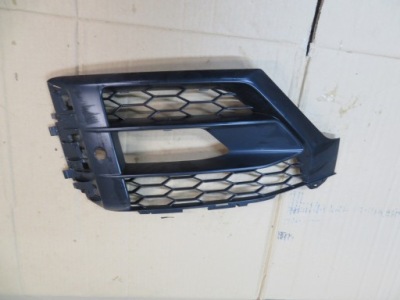 Audi q2 s-line 81a решітка права бампер перед фото №1