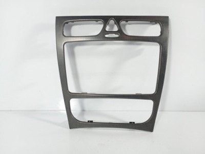 Cklasa w203 04-07 рамка декоративна молдинг заглушка радіо оригінальний номер a2036809039 фото №1