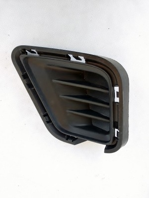 Toyota yaris решётка бампера правая перед фото №1