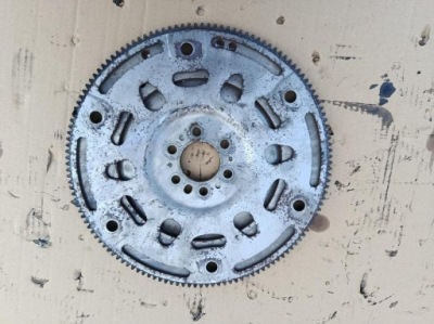 Колесо маховик peugeot 5008 оригінал фото №1