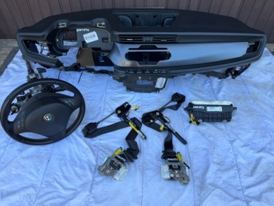 Alfa romeo giulietta панель  приборная панель подушка безопасности ремни натяжители оригинал фото №1