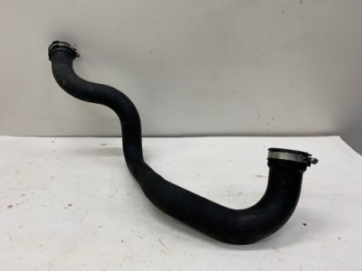 Audi a4 a5 b8 труба интеркулер 8k0145673al фото №1