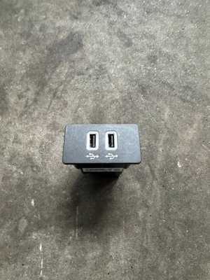 Ford s-max mk2 port роз'єм usb hc3t-14f014-bc фото №1