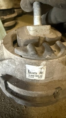 Подушка двигателя левая x3 f25 6868489 фото №1