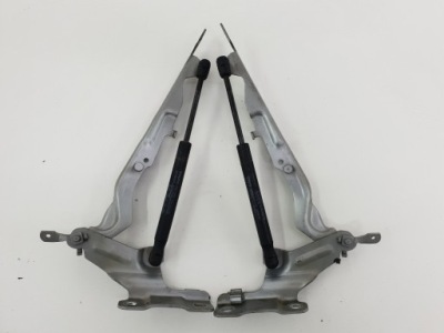 Volvo xc60 петлі капот комплект 30779282 30779283 фото №1