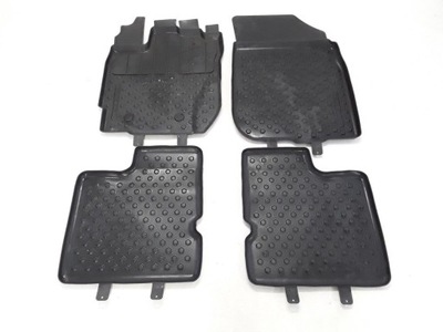 WYCIERACZKI, MATS COMPLETE SET NEW CONDITION ORIGINAL DACIA DUSTER 8201581618 82014  