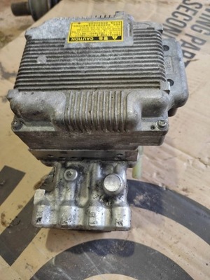 Насос блок керування abs toyota prius xw30 47200-47030 4720047030 фото №1